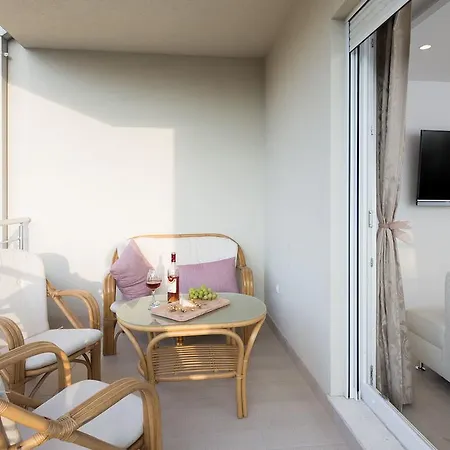 Ferienwohnung The Adriatic Pearl Split Podstrana Exterior foto